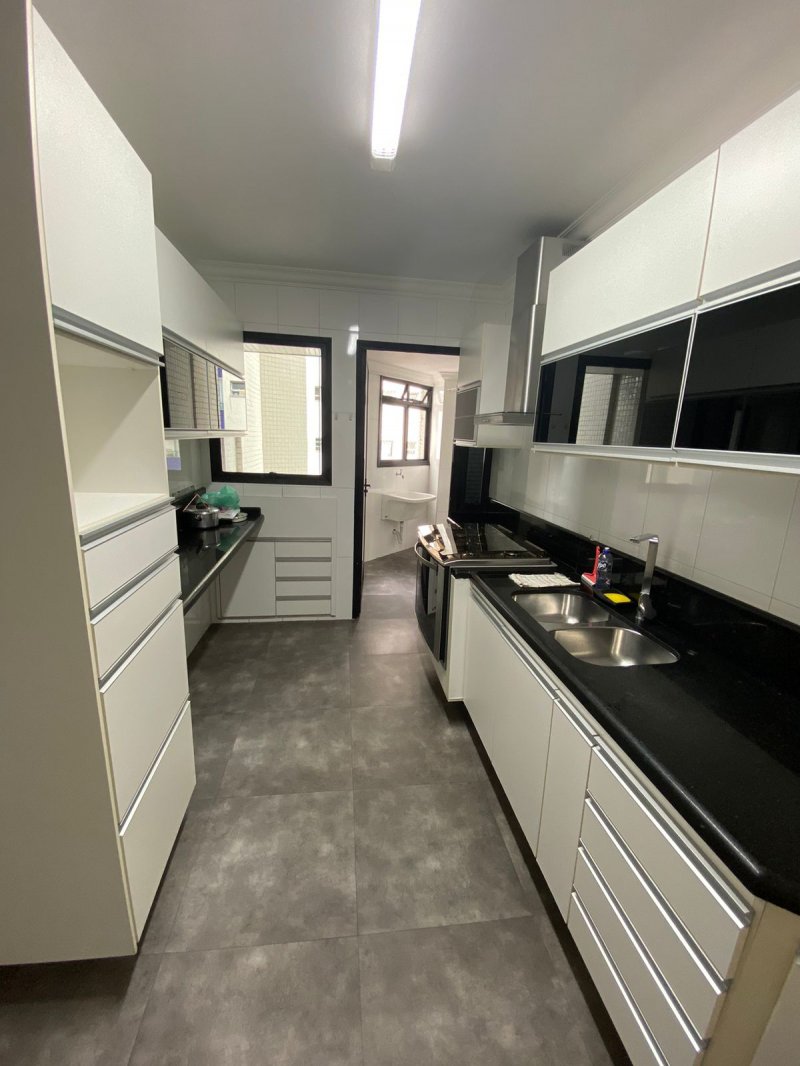 Apartamento à venda com 3 quartos, 105m² - Foto 6