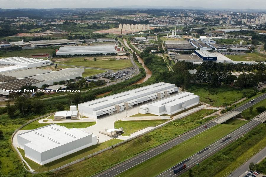 Depósito-Galpão-Armazém para alugar com 1 quarto, 2831m² - Foto 1