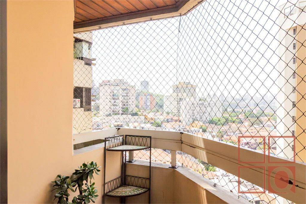 Apartamento à venda com 3 quartos, 154m² - Foto 2