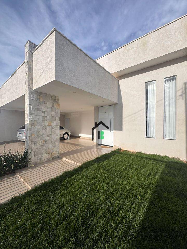 Casa, 3 quartos, 200 m² - Foto 1