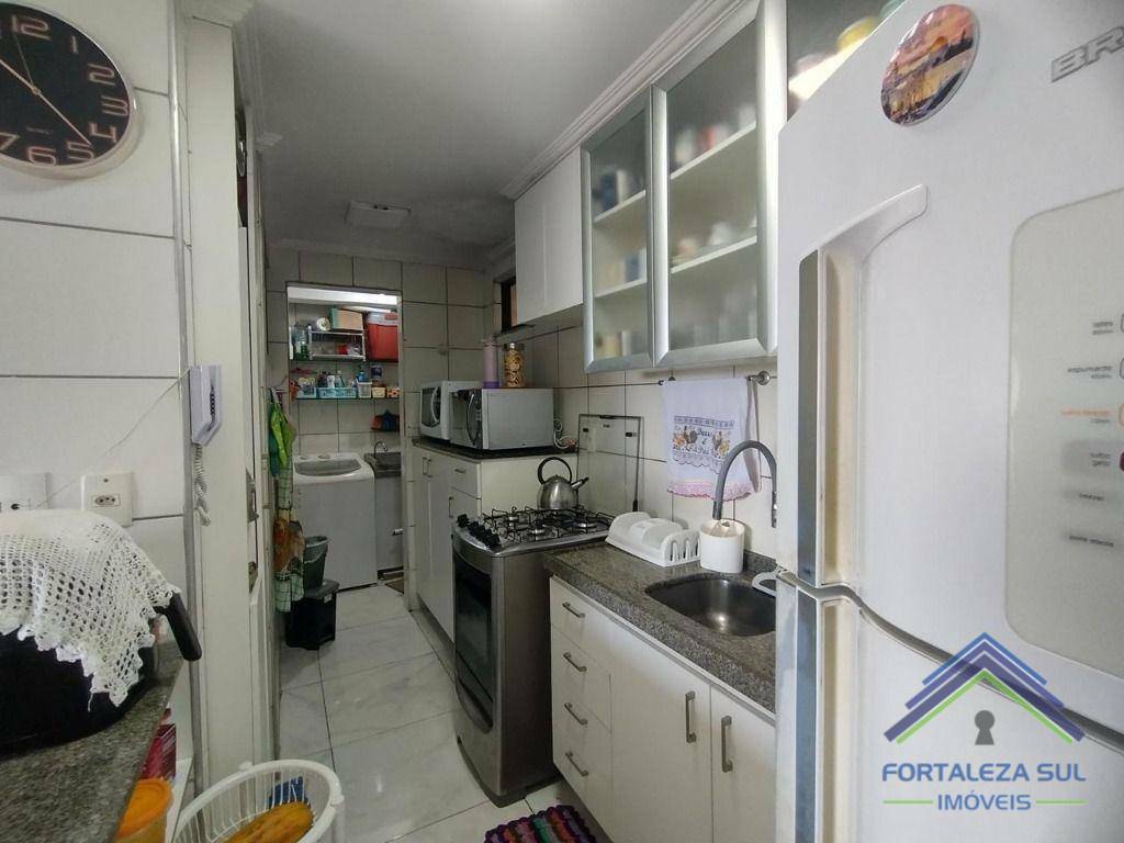 Apartamento à venda com 3 quartos, 73m² - Foto 17