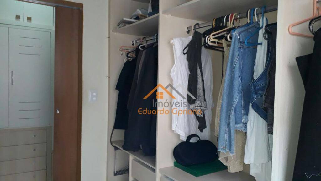 Casa à venda com 4 quartos, 199m² - Foto 17