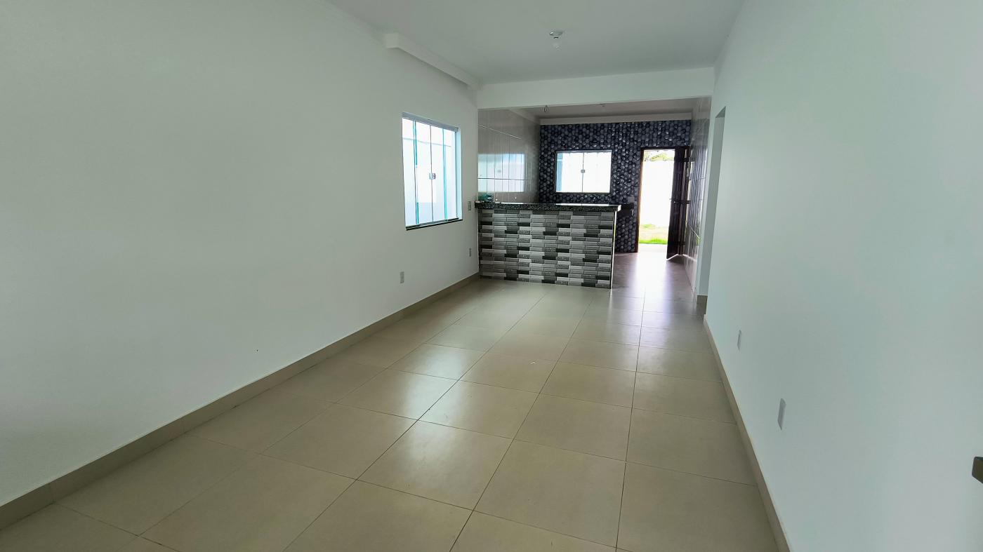 Casa à venda com 2 quartos, 300m² - Foto 3