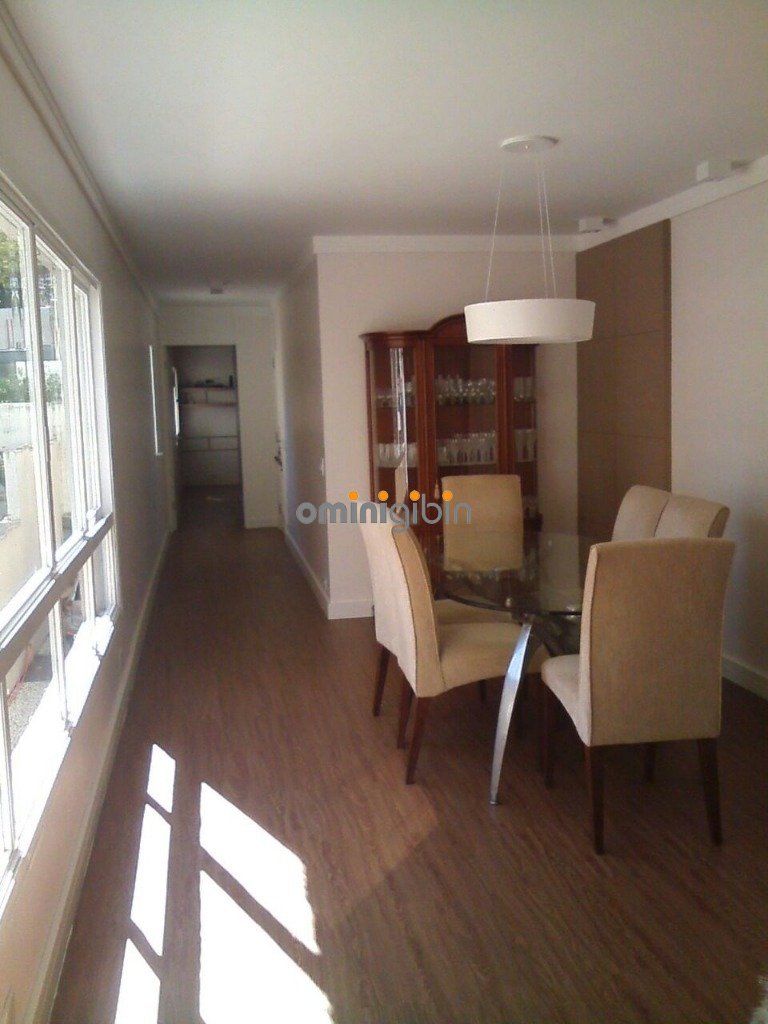 Apartamento à venda com 3 quartos, 180m² - Foto 6