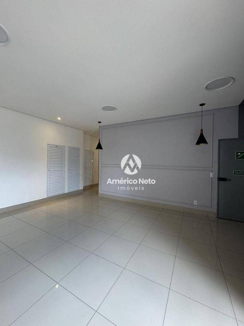 Apartamento para alugar com 2 quartos, 65m² - Foto 19