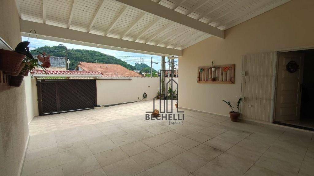 Casa à venda com 4 quartos, 237m² - Foto 4