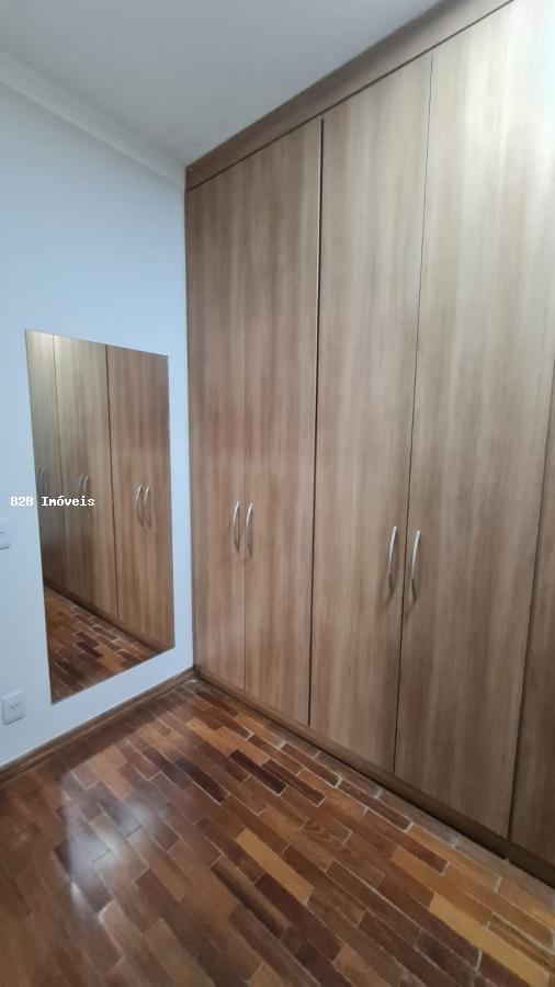 Casa à venda com 3 quartos, 270m² - Foto 21