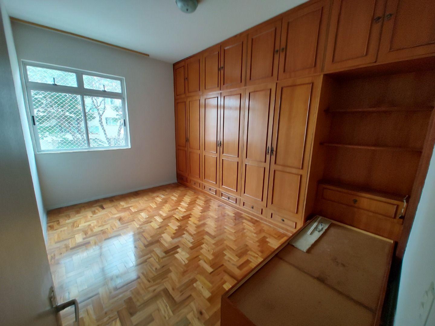 Apartamento à venda com 3 quartos, 135m² - Foto 6