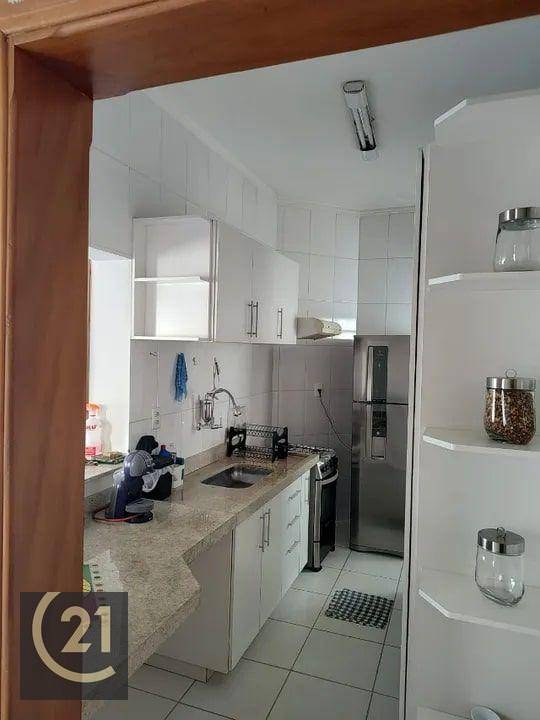 Apartamento à venda com 2 quartos, 60m² - Foto 5