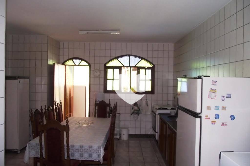 Casa de Condomínio à venda com 3 quartos, 381m² - Foto 9