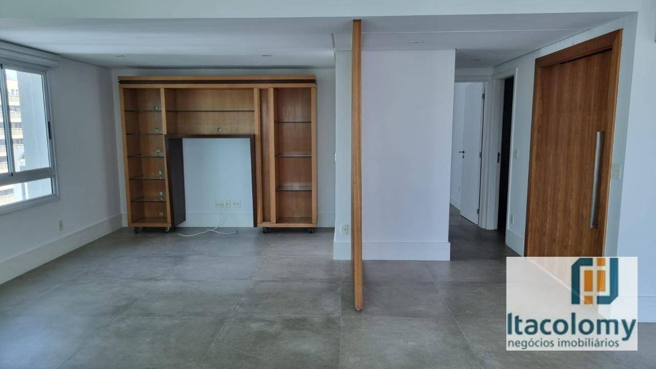 Apartamento à venda com 3 quartos, 253m² - Foto 15