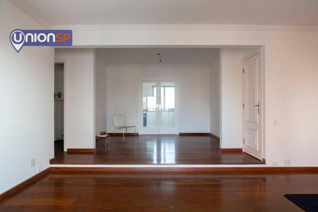 Apartamento à venda com 3 quartos, 130m² - Foto 4