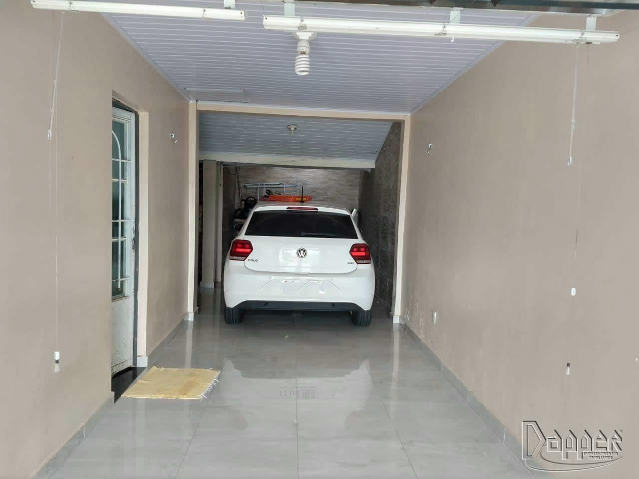 Casa à venda com 2 quartos, 130m² - Foto 2