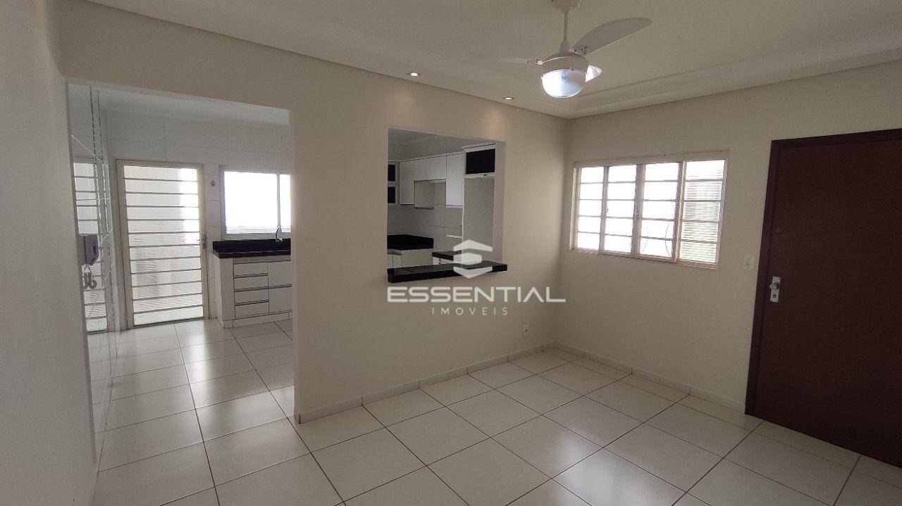 Apartamento à venda com 3 quartos, 132m² - Foto 1