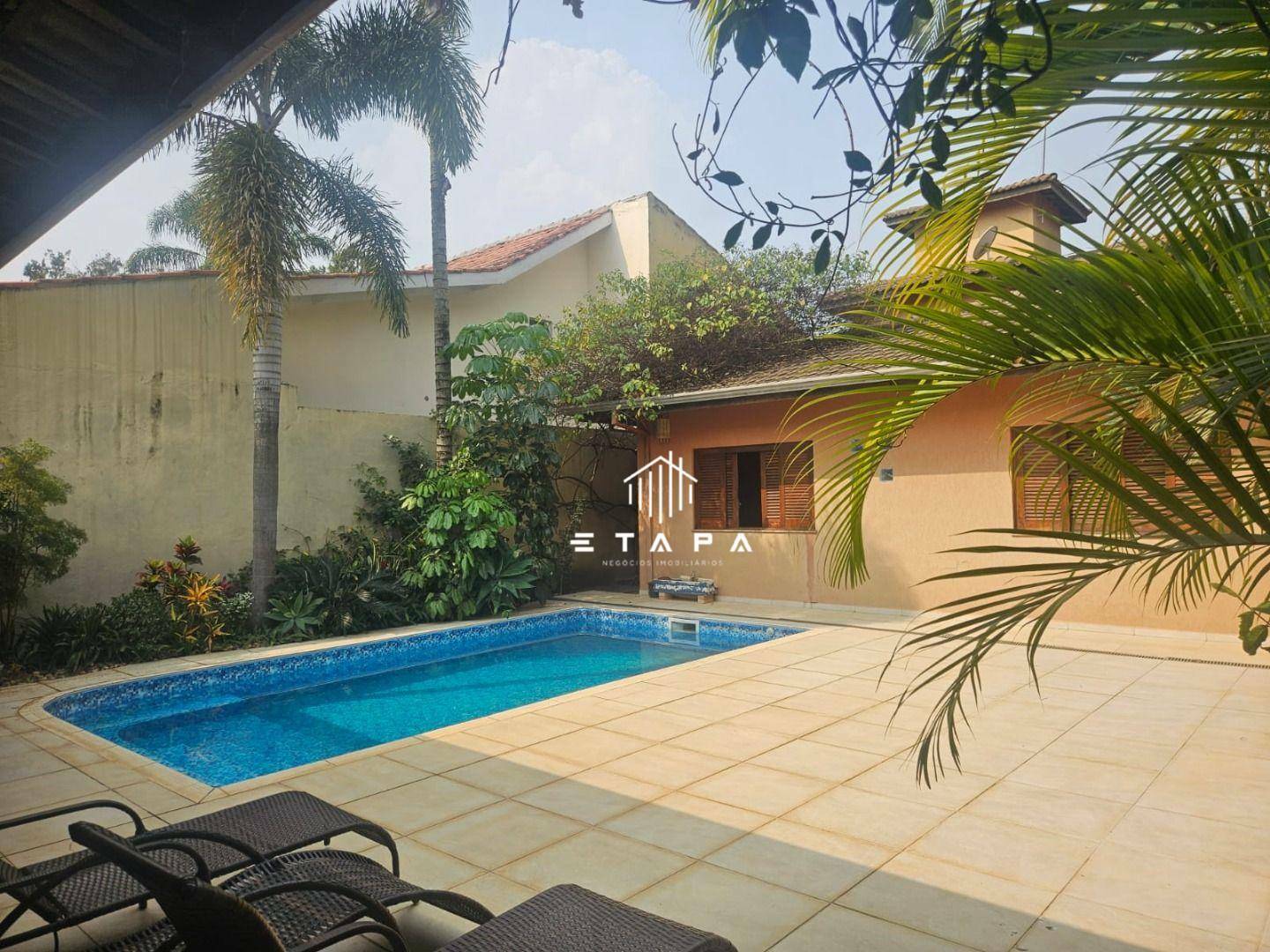 Casa à venda com 4 quartos, 330m² - Foto 16
