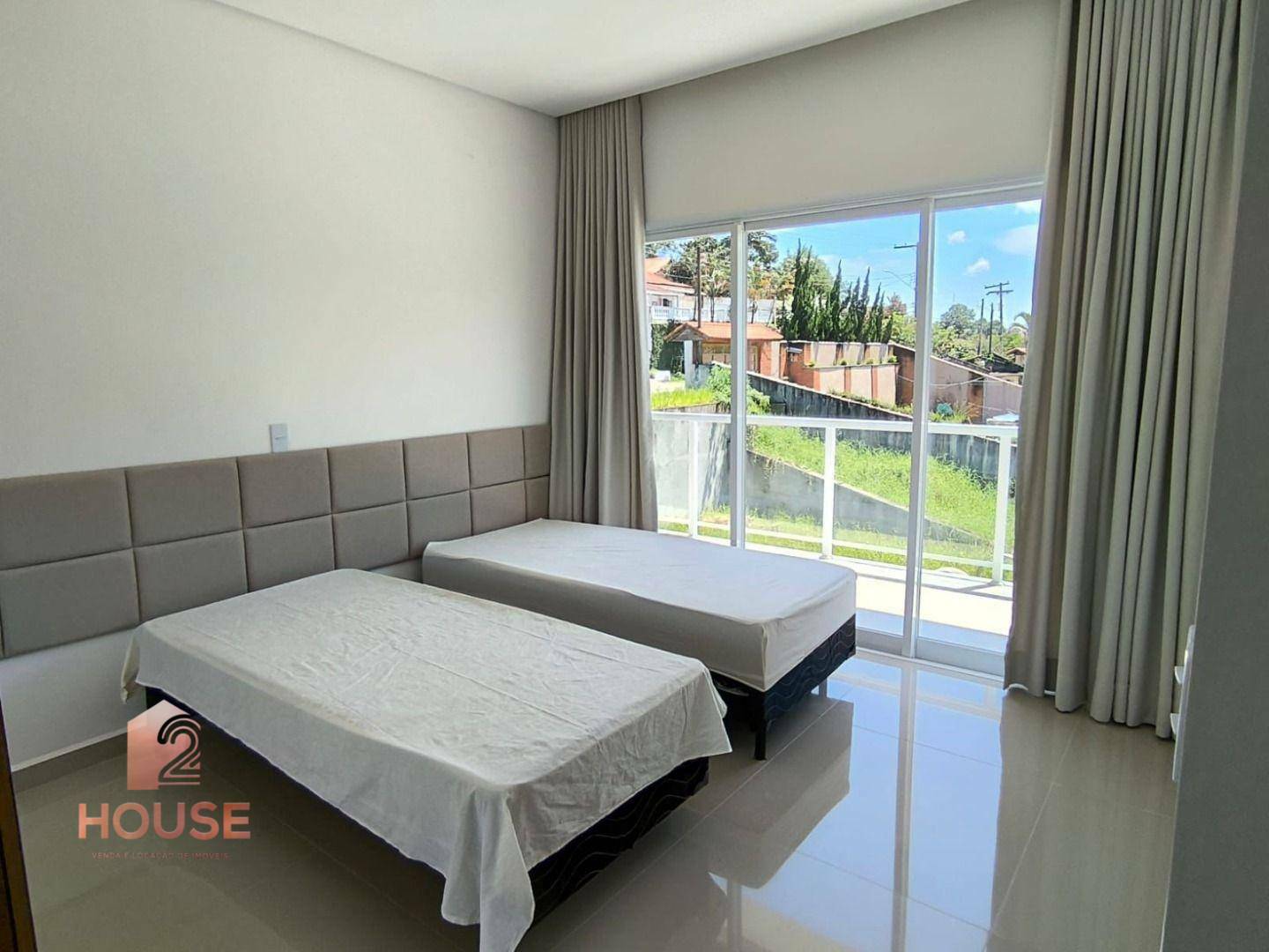 Casa de Condomínio à venda com 5 quartos, 600m² - Foto 2
