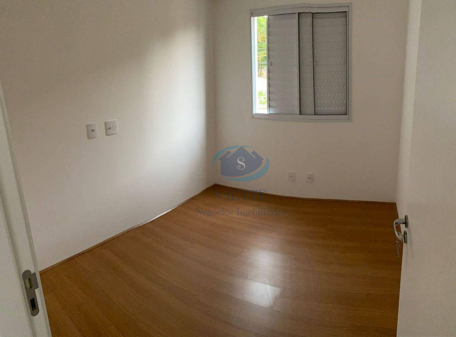 Apartamento à venda com 2 quartos, 45m² - Foto 3