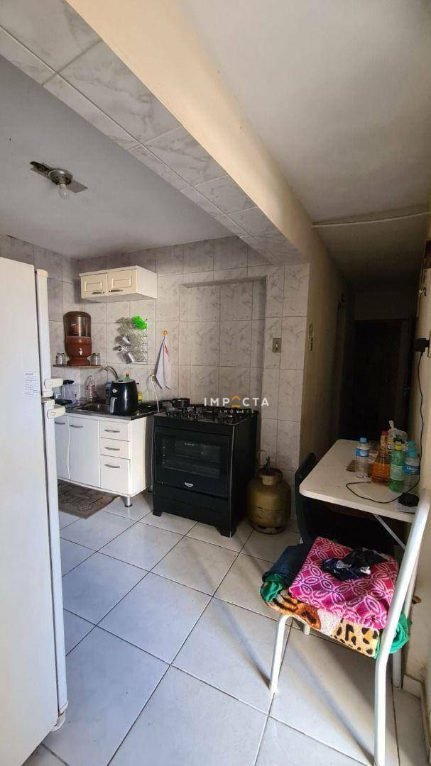 Casa à venda com 5 quartos, 174m² - Foto 15