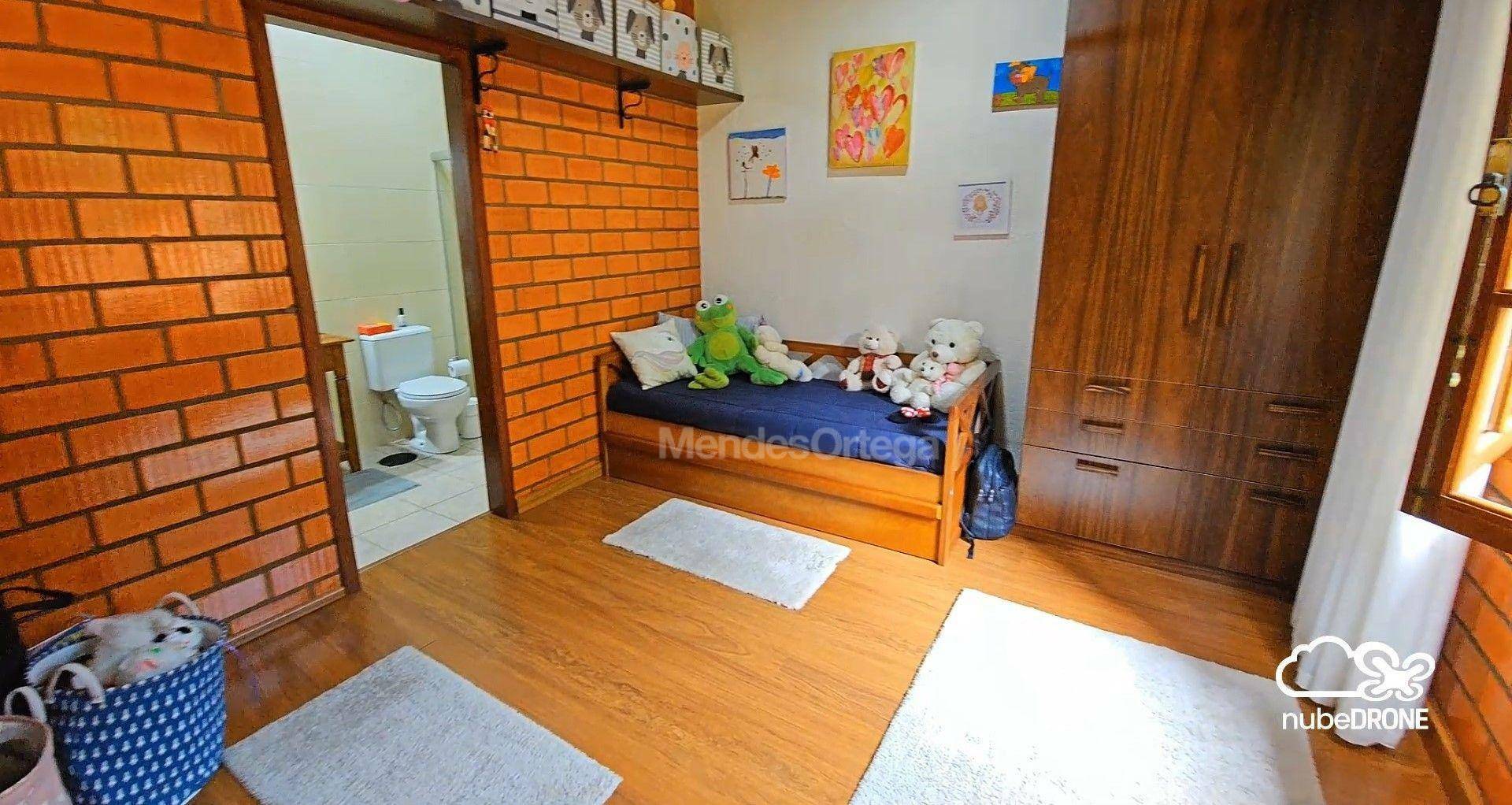 Casa de Condomínio à venda com 4 quartos, 400m² - Foto 4