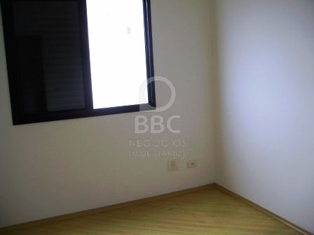 Apartamento para alugar com 2 quartos, 70m² - Foto 12