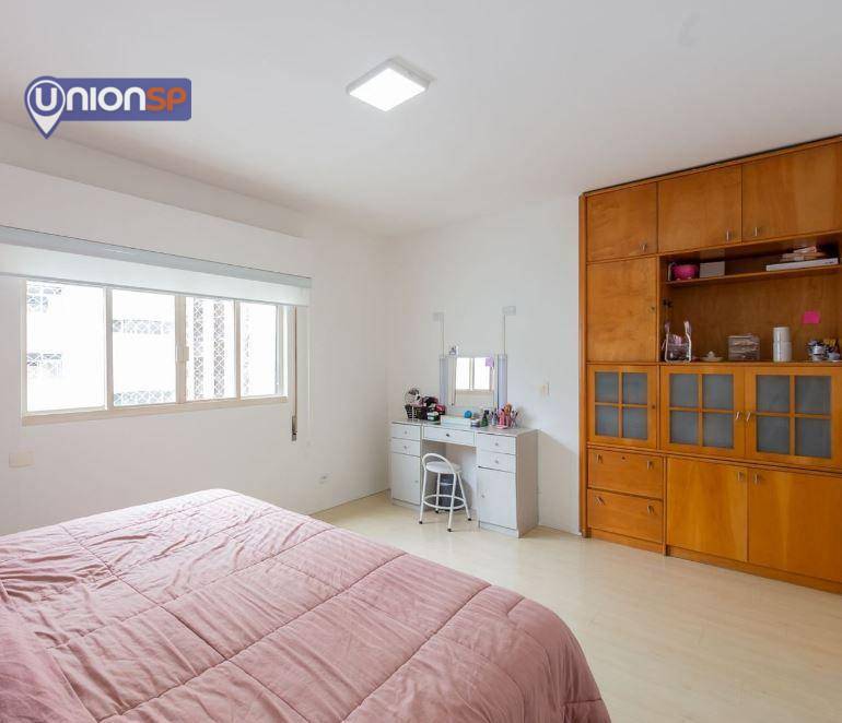 Apartamento à venda com 4 quartos, 210m² - Foto 13