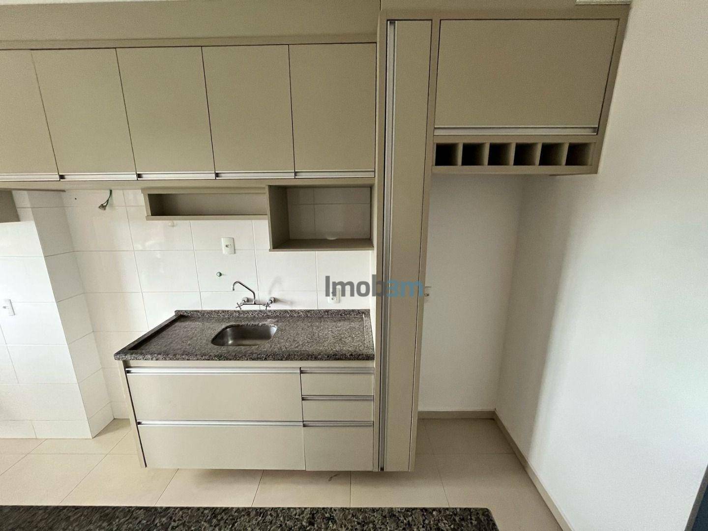 Apartamento para alugar com 3 quartos, 69m² - Foto 4