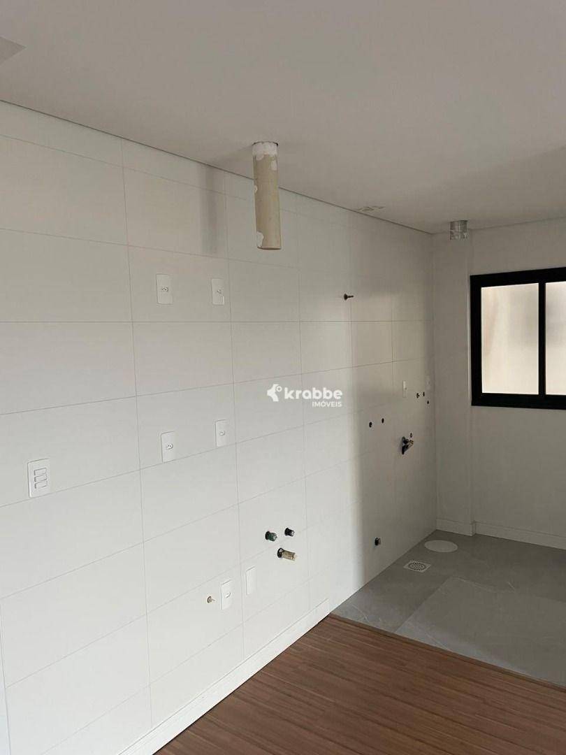Apartamento à venda com 2 quartos, 64m² - Foto 6