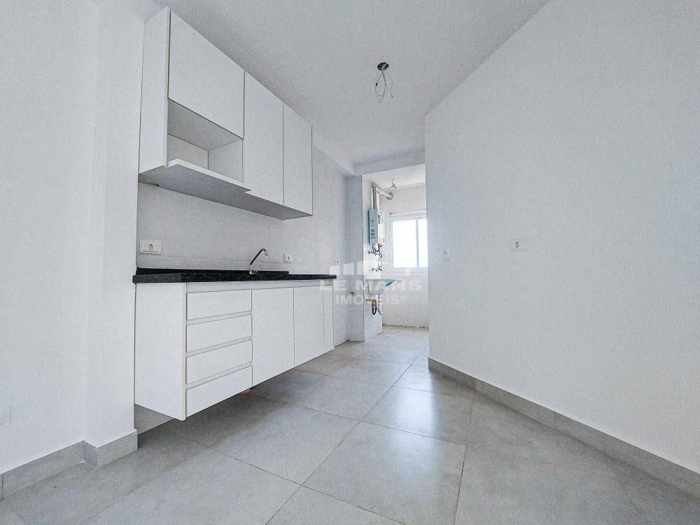 Apartamento à venda com 2 quartos, 62m² - Foto 3