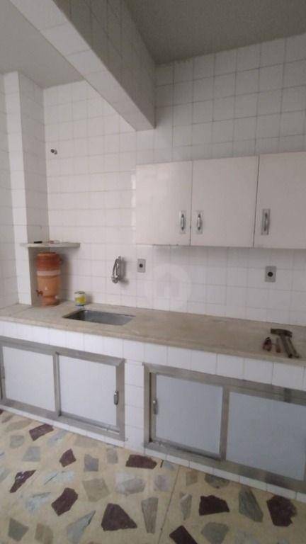 Apartamento à venda com 3 quartos, 80m² - Foto 3