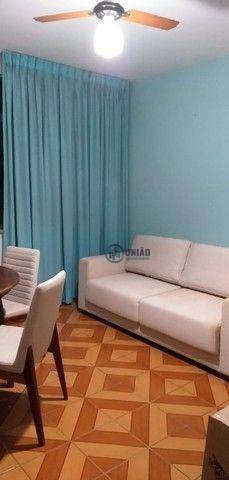 Apartamento à venda com 2 quartos, 60m² - Foto 2