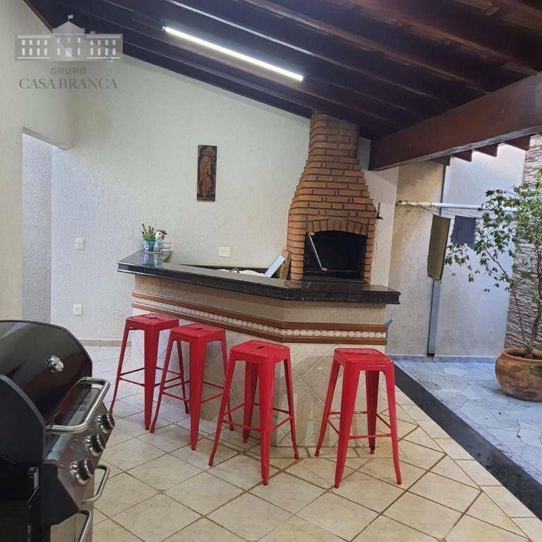 Casa à venda com 3 quartos, 209m² - Foto 13