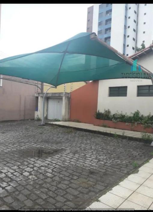 Casa à venda com 4 quartos, 200m² - Foto 2