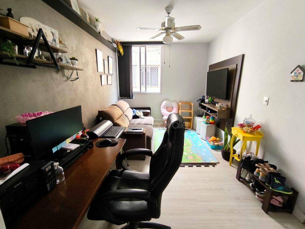 Apartamento à venda com 2 quartos, 67m² - Foto 3