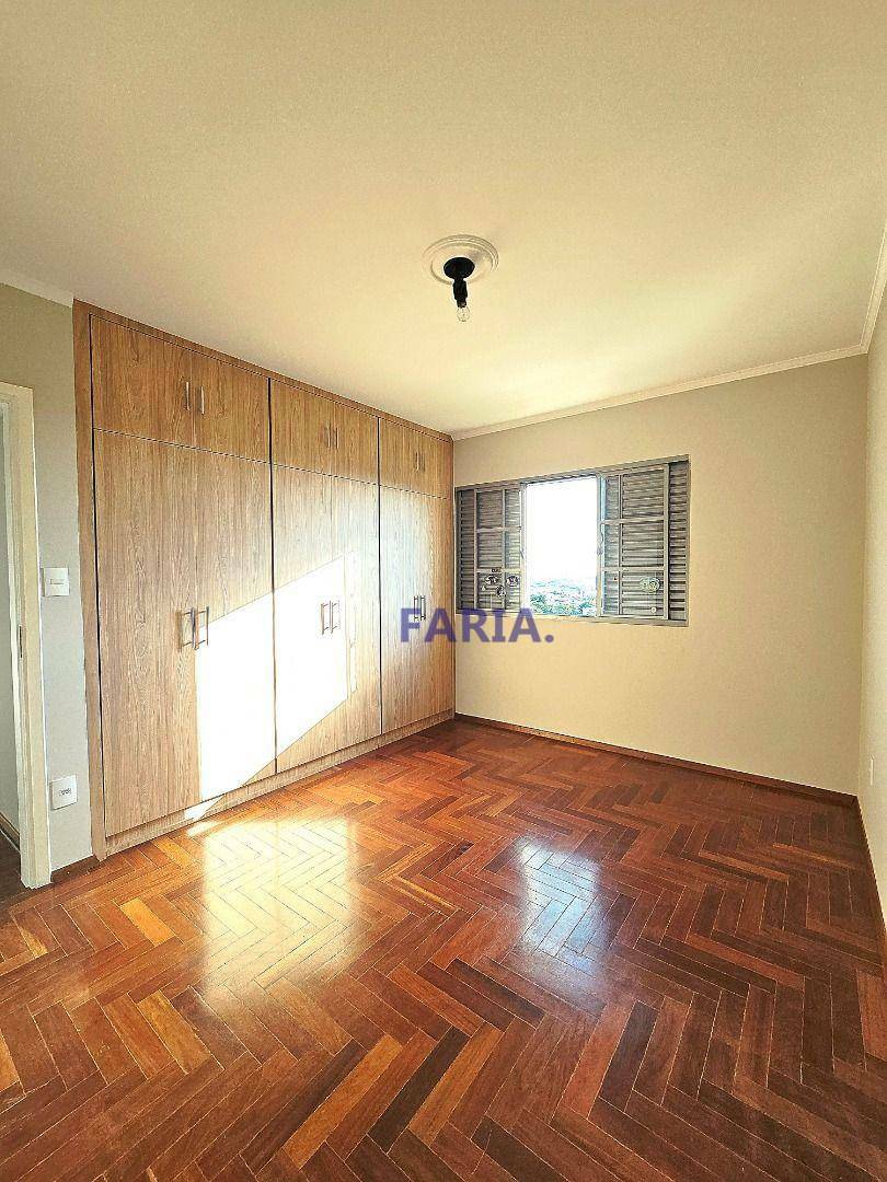 Apartamento à venda com 5 quartos, 211m² - Foto 17