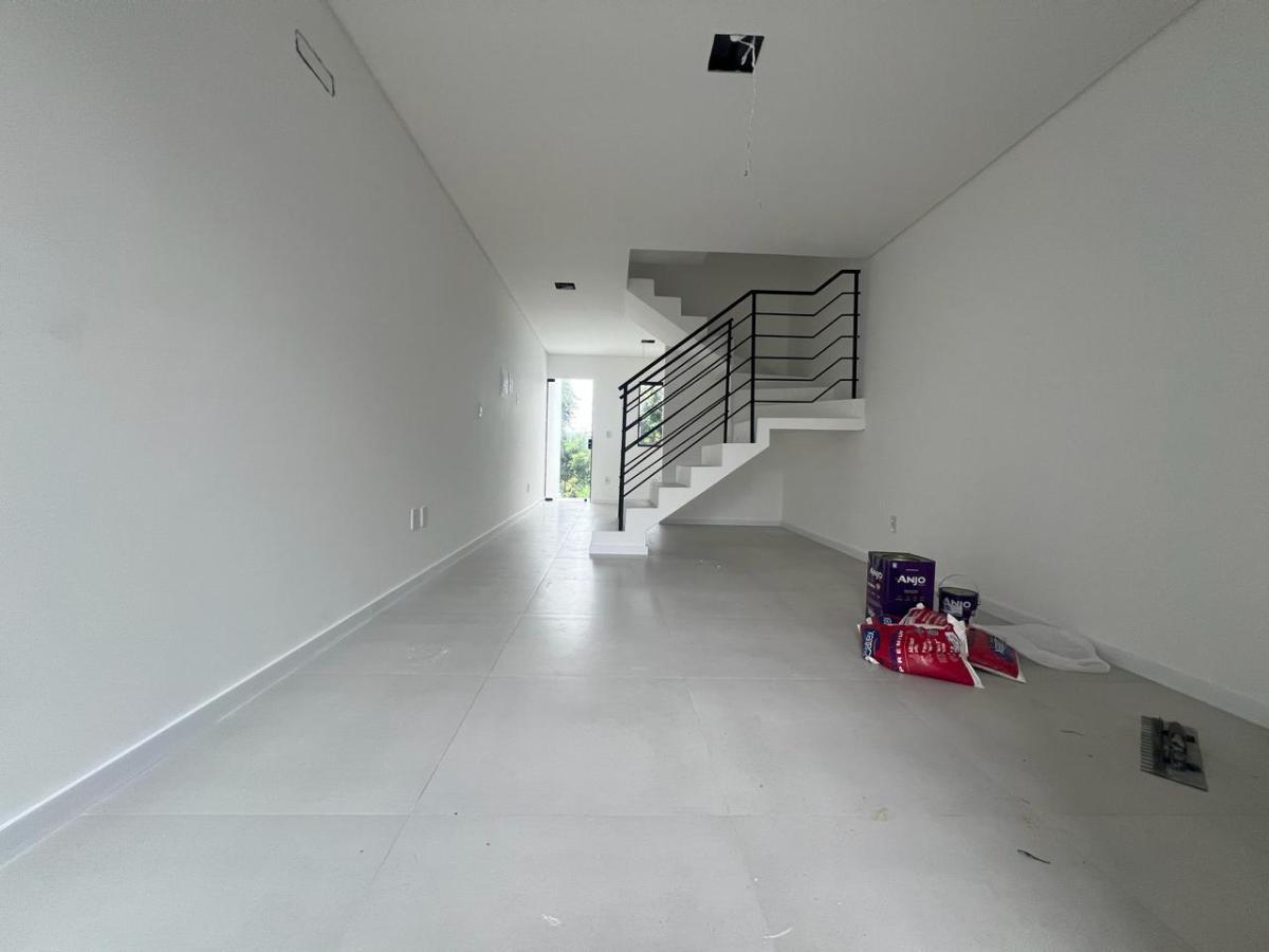 Sobrado à venda com 2 quartos, 75m² - Foto 2