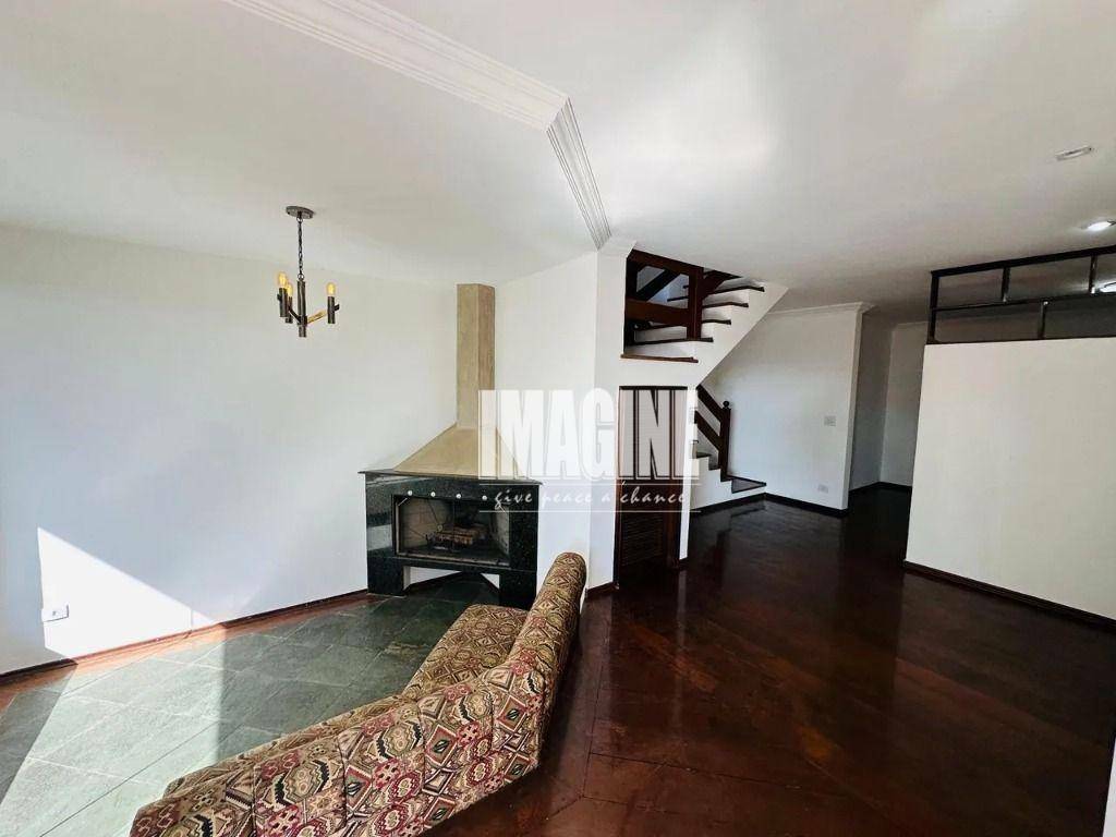 Casa à venda com 4 quartos, 340m² - Foto 1