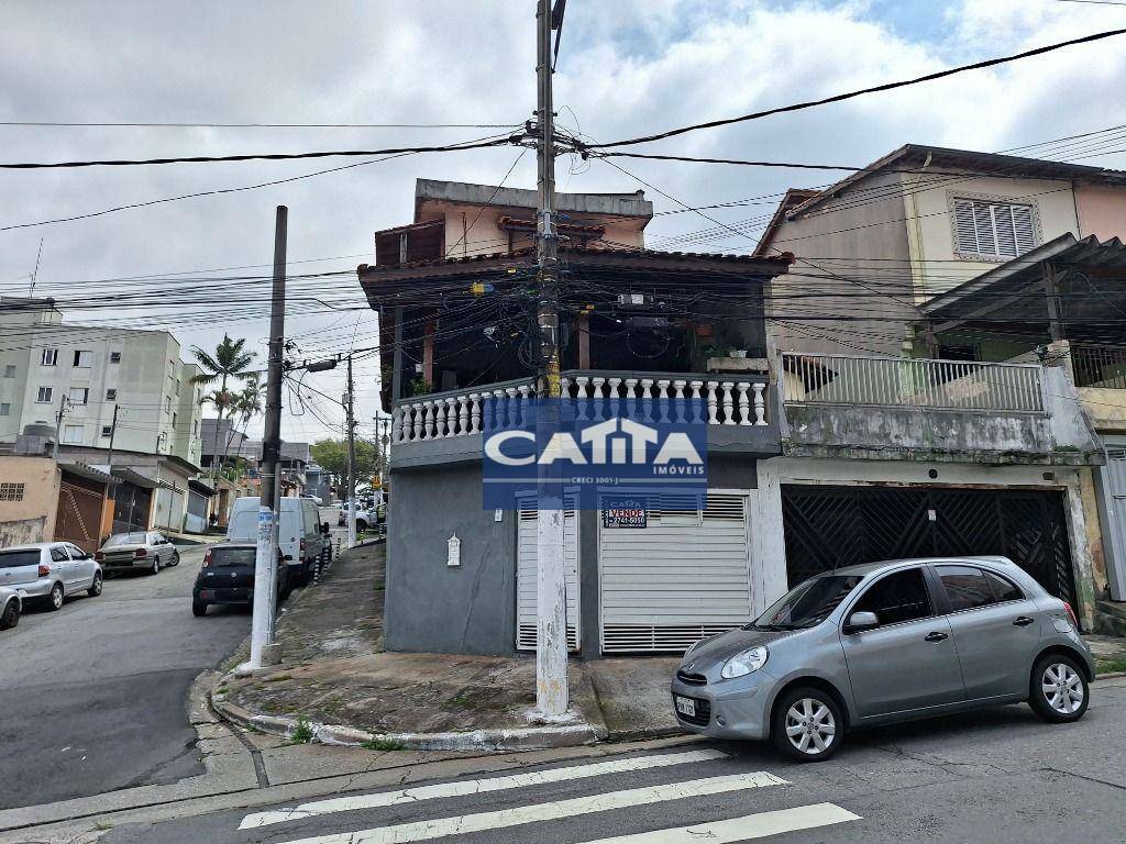 Sobrado à venda com 3 quartos, 264m² - Foto 1