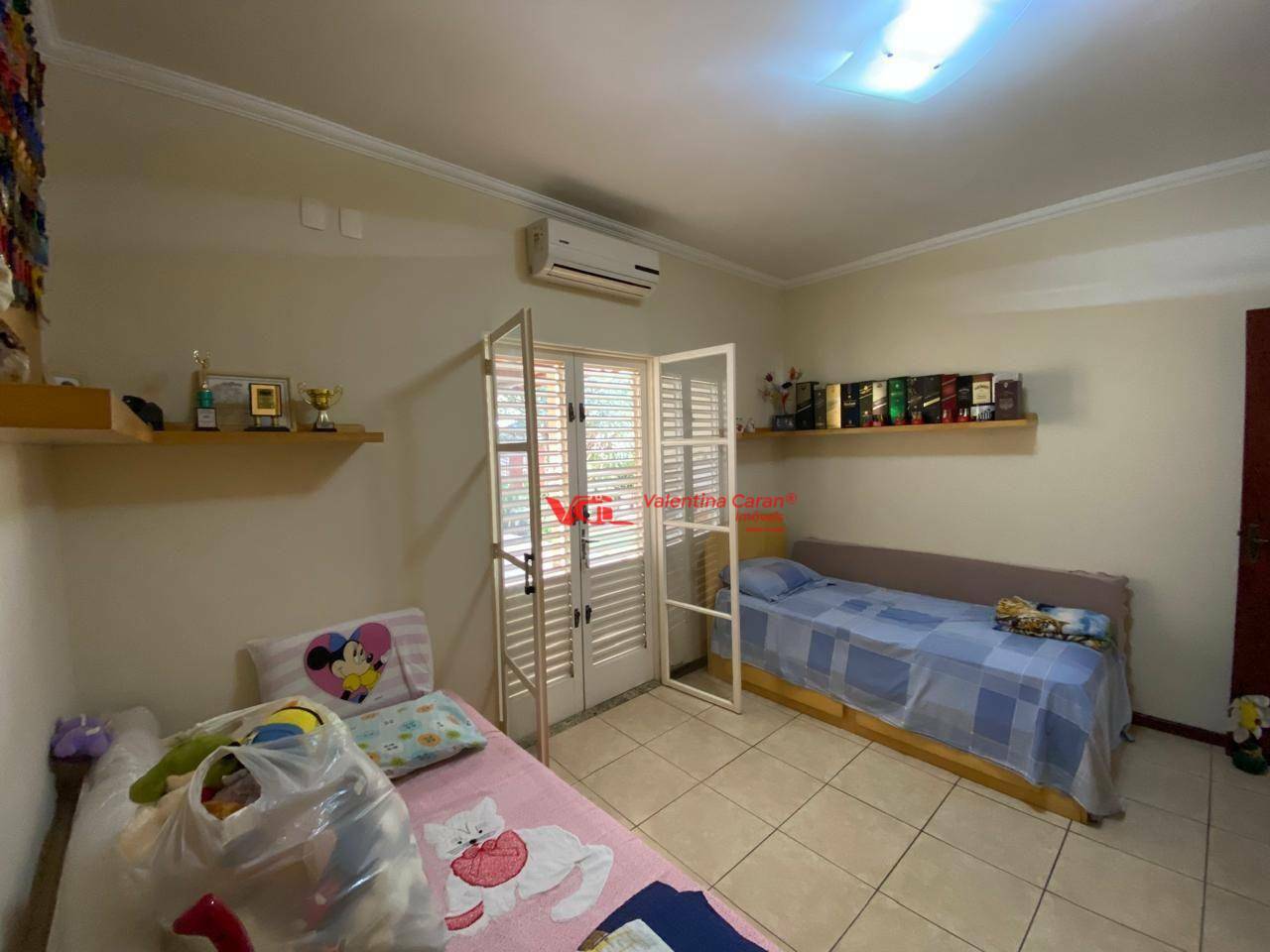 Casa à venda com 3 quartos, 213m² - Foto 14