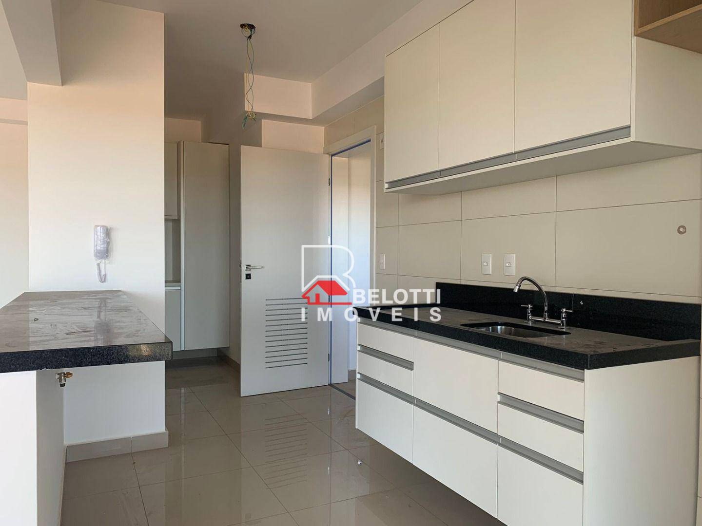 Apartamento para alugar com 4 quartos, 151m² - Foto 3