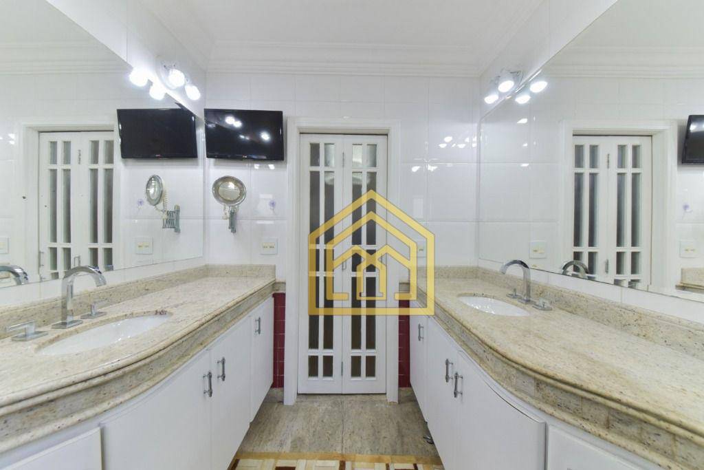 Sobrado à venda e aluguel com 3 quartos, 243m² - Foto 36