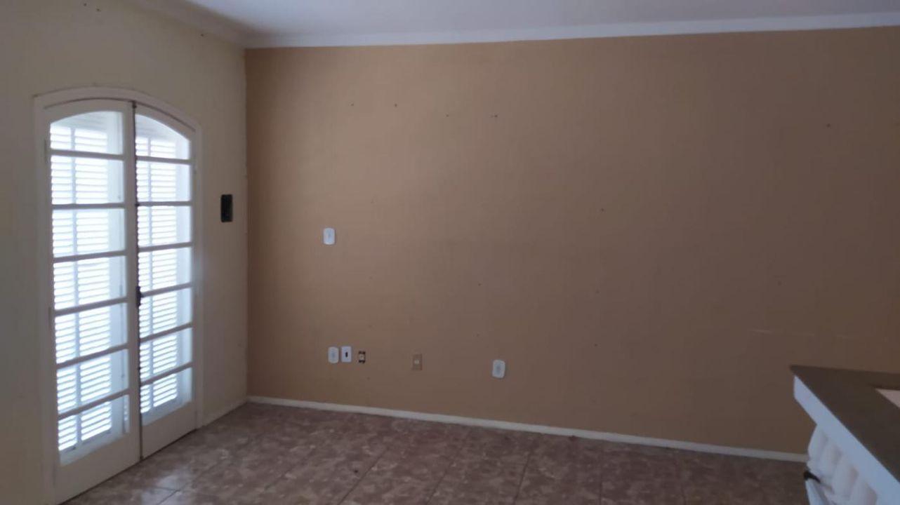 Casa à venda com 5 quartos, 200m² - Foto 21