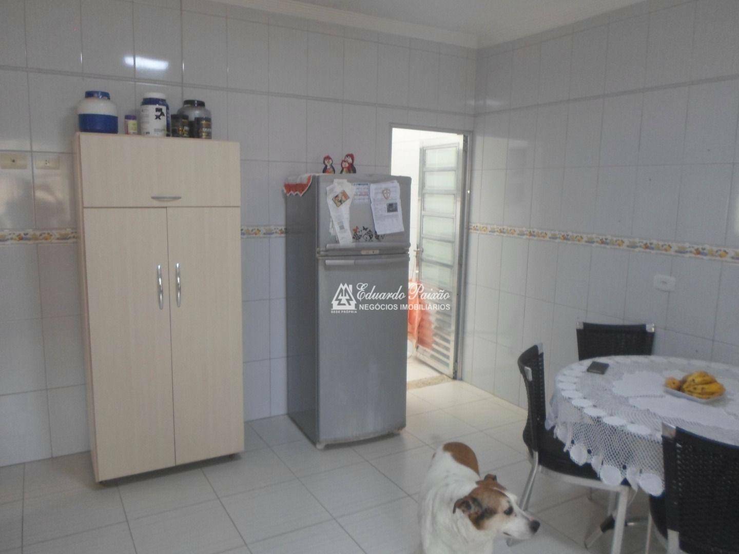 Casa à venda com 3 quartos, 240m² - Foto 26