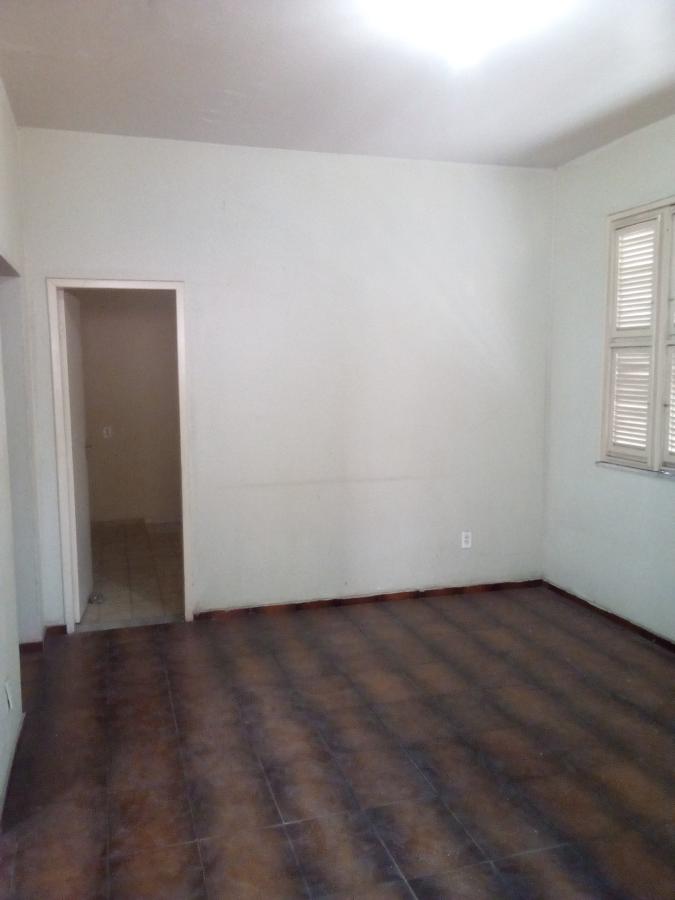 Casa à venda com 3 quartos, 240m² - Foto 9