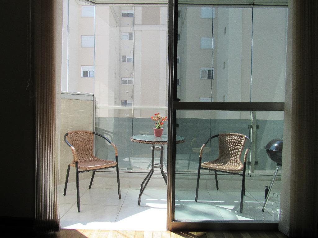 Apartamento à venda com 3 quartos, 107m² - Foto 1