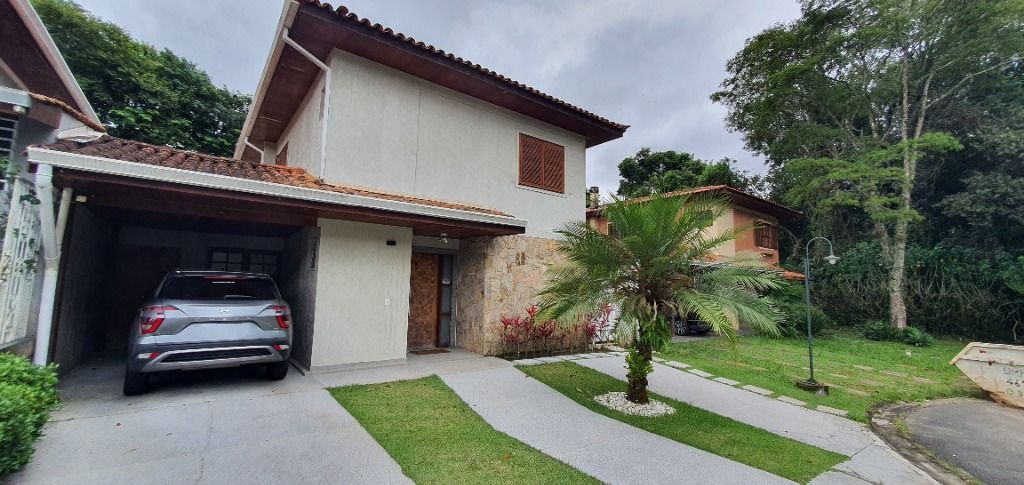 Casa de Condomínio à venda com 4 quartos, 310m² - Foto 1