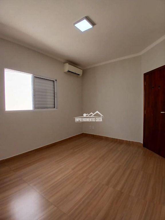 Casa de Condomínio para alugar com 3 quartos, 130m² - Foto 12