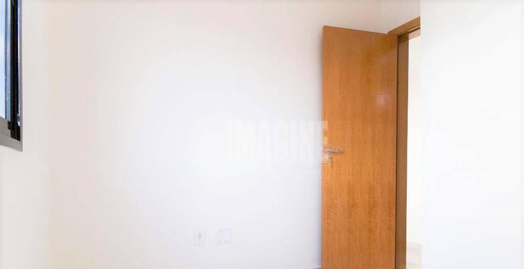 Apartamento à venda com 1 quarto, 30m² - Foto 8