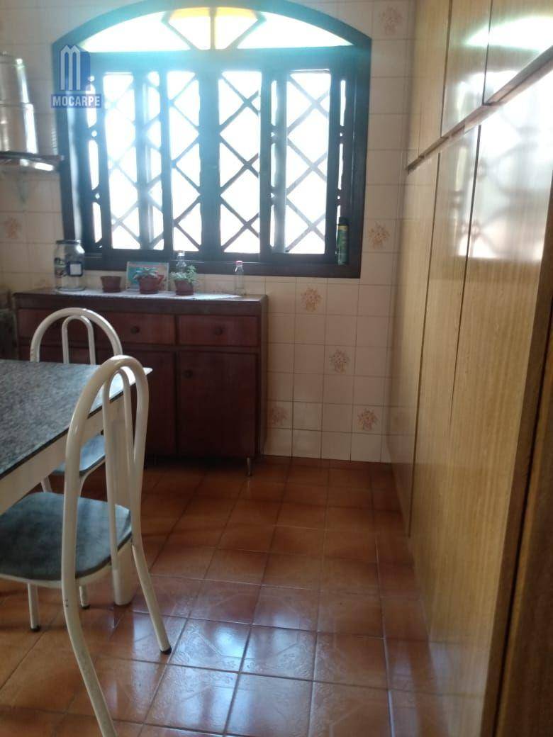 Sobrado à venda com 4 quartos, 348m² - Foto 14