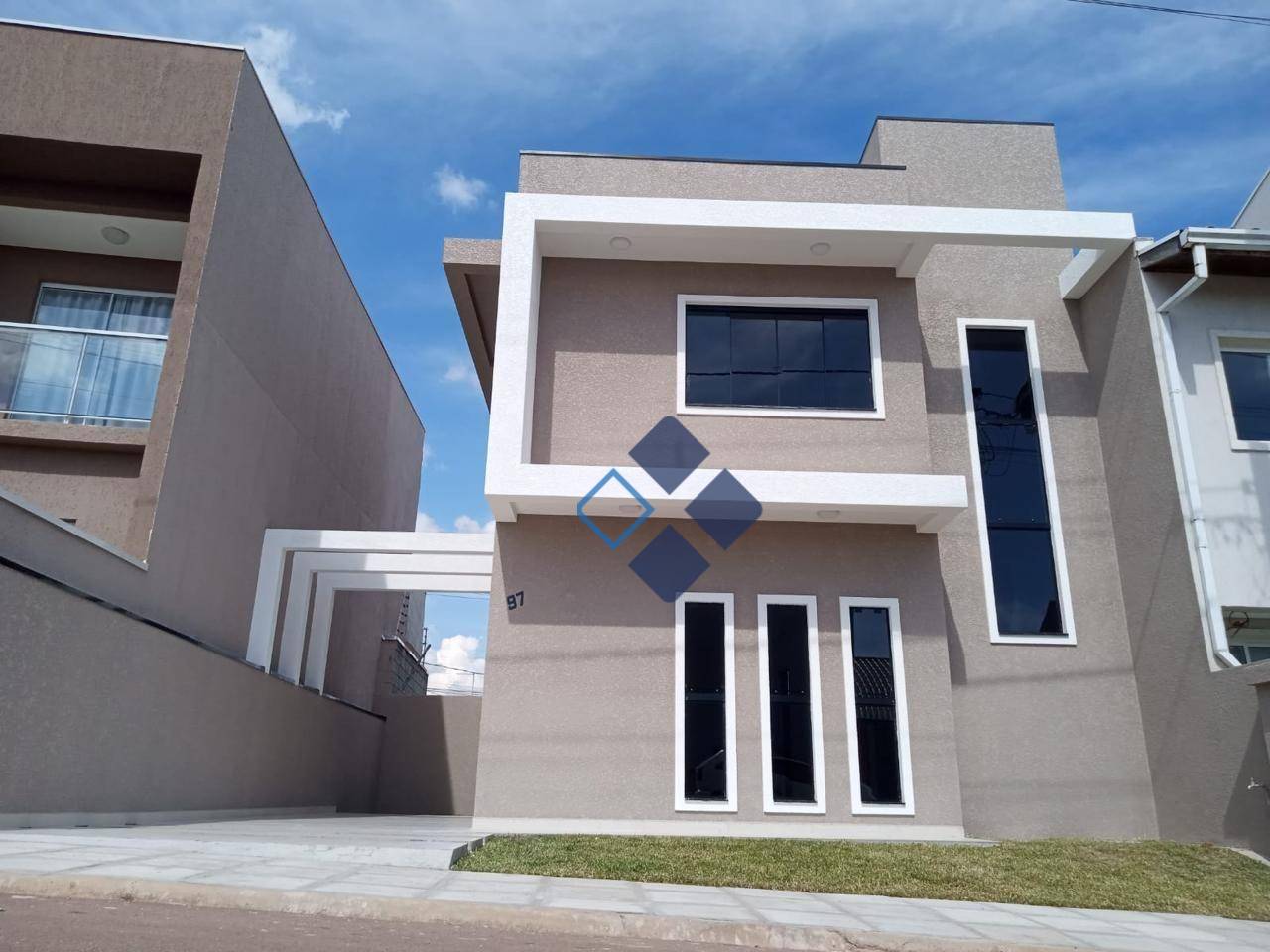 Sobrado à venda com 3 quartos, 80m² - Foto 1