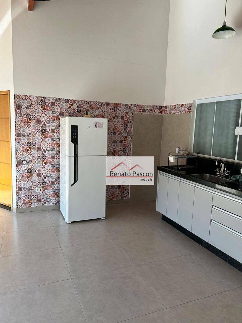 Casa à venda com 3 quartos, 307m² - Foto 11